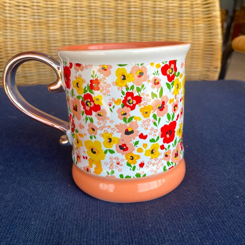 Orly Maison New York Peach Floral Coffee Mug with a rose gold handle. Feminine